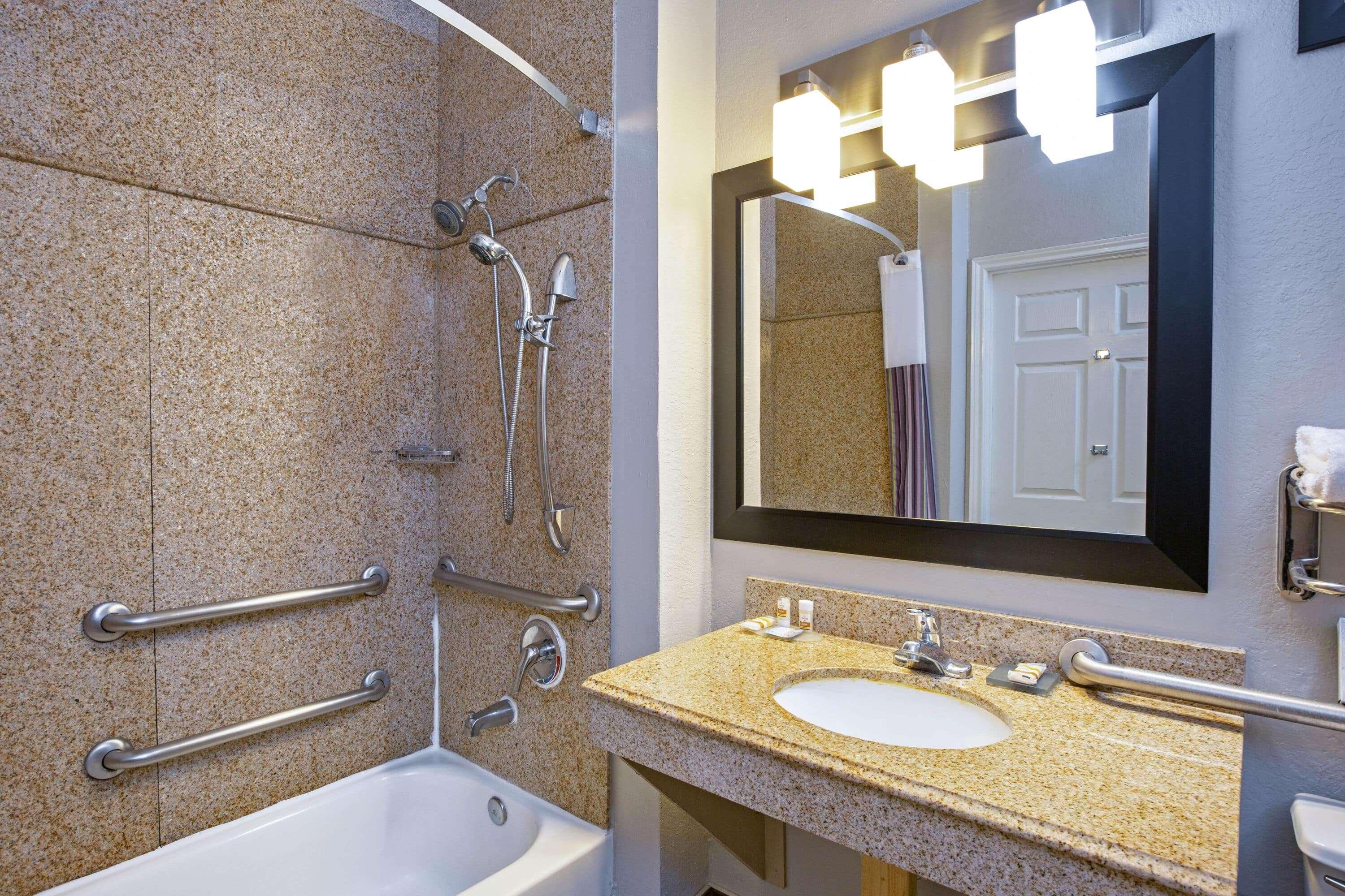 La Quinta By Wyndham Pearland Hotel Ngoại thất bức ảnh